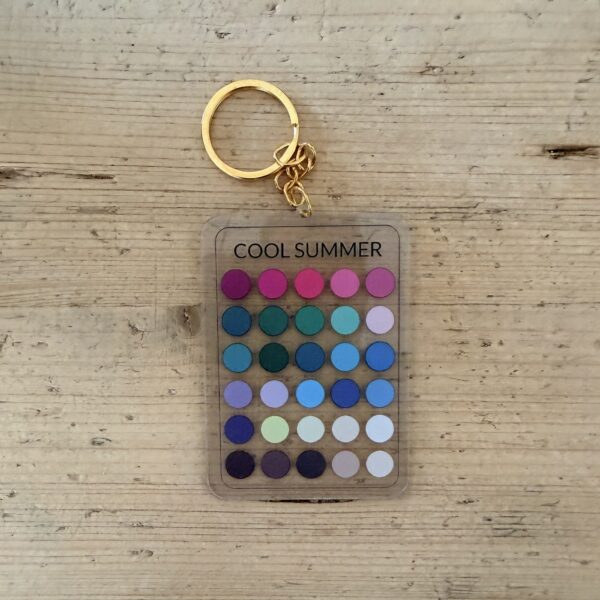Llavero de colorimetría Verano Frío (Cool Summer) — 30 colores de su paleta en acrílico